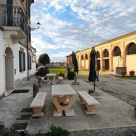 Volivia Relais Bed & Breakfast Pegognaga ภายนอก รูปภาพ